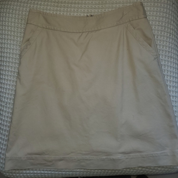 Khaki skirt / uniform skirt. Lightly worn. - Picture 1 of 3